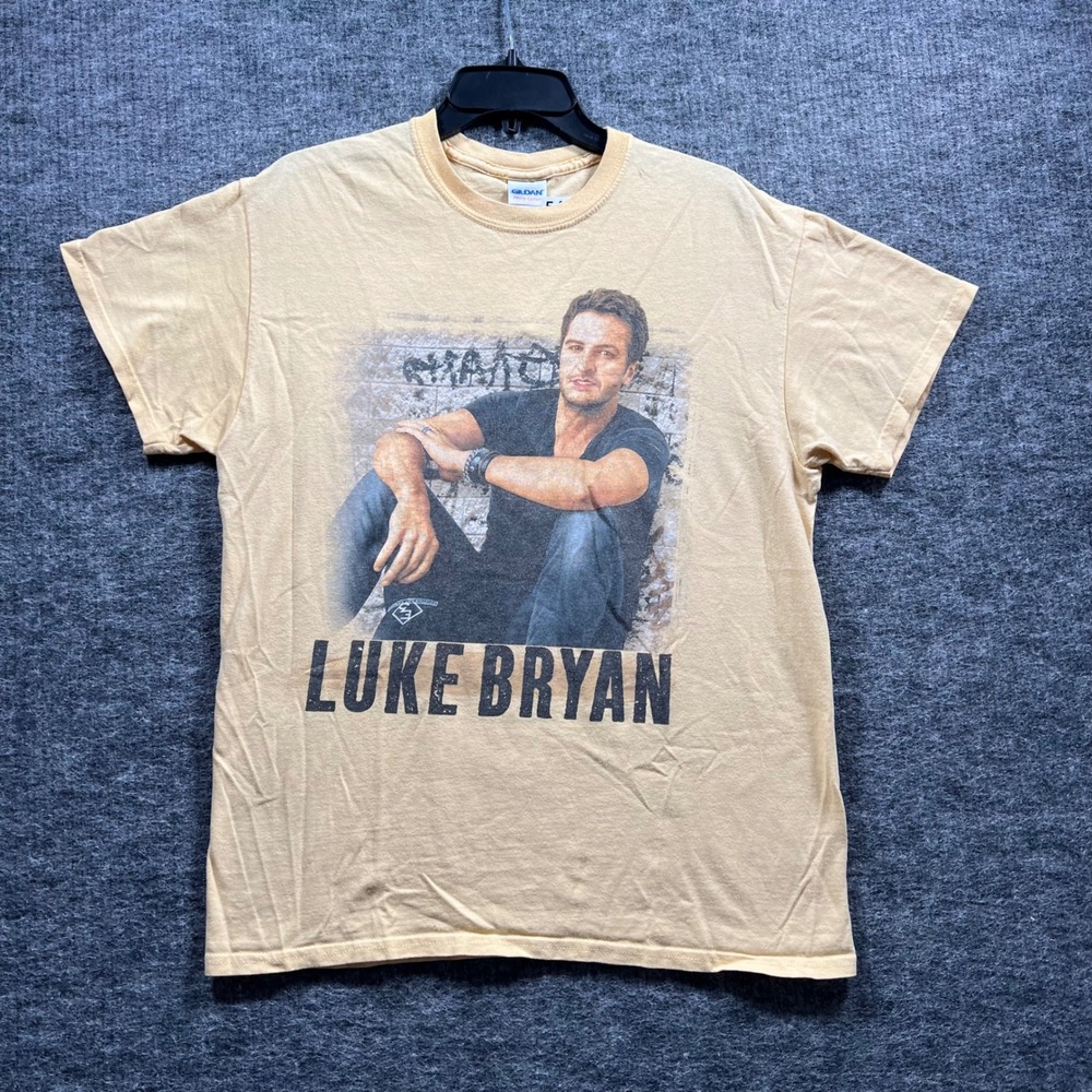 Luke Bryan Crash My Party Tour Graphic T-Shirt Yellow Mens Size Medium Gildan